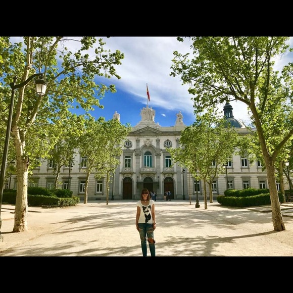 Meet your Posher - Picture 1 of 1